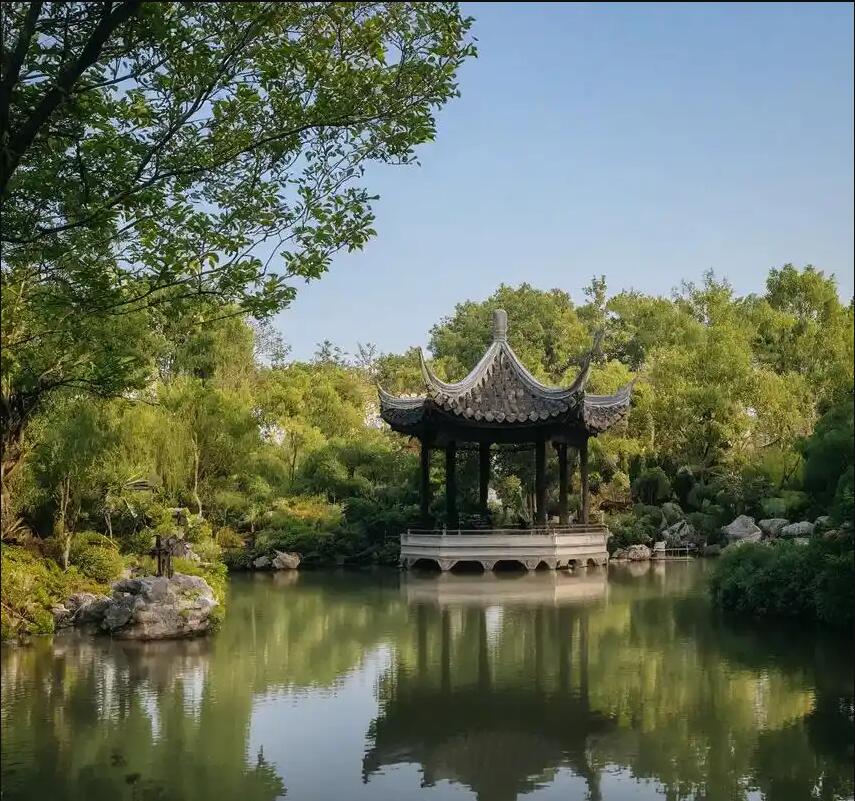 休宁县斑驳餐饮有限公司